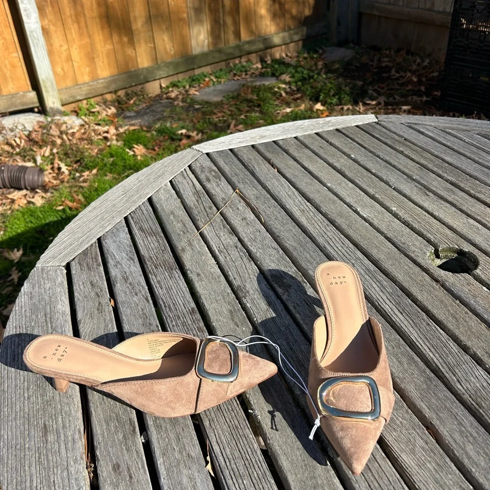 Women’s Larissa‎ Pointed Toe Mule Heels – A New Day size 6 classy casual